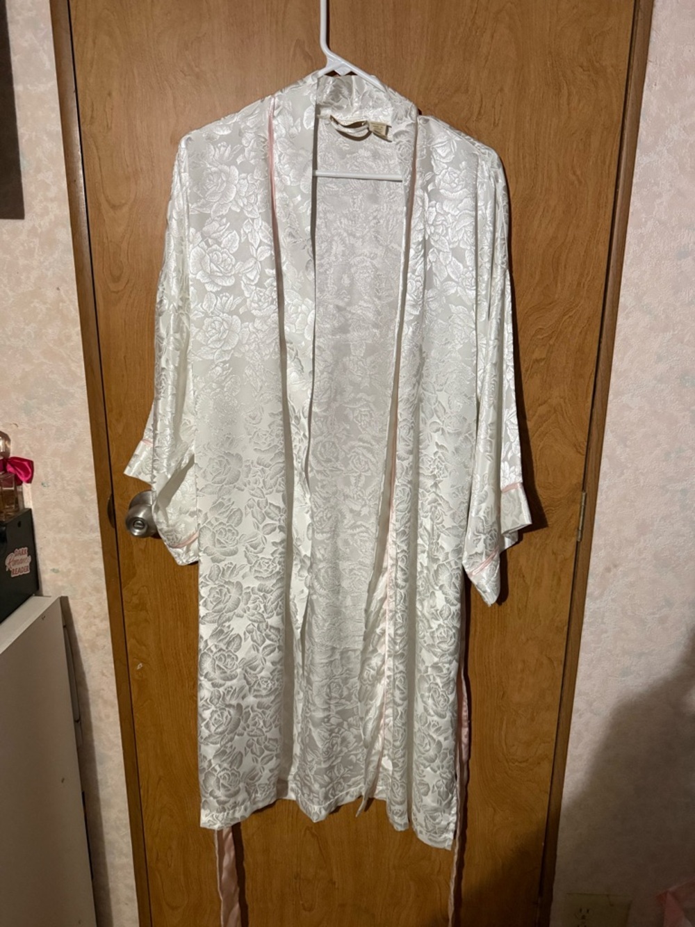 VTG Victoria's Secret Ivory Satin Robe with Gold Logo